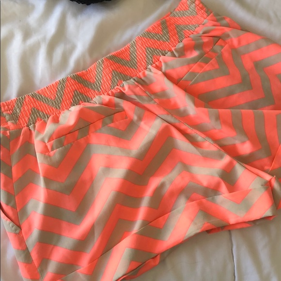 Shorts - Picture 4 of 4